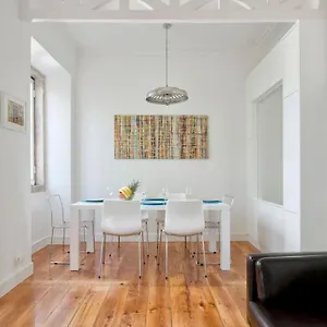 apt-casa-dos-trigueiros-i.hotels-lisbon-portugal.com/